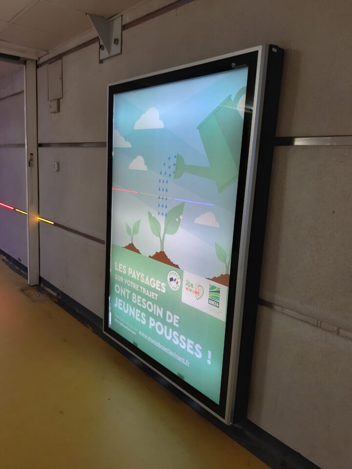 Les avez-vous vues ? Les affiches de Mon job c'est le vivant s'invitent dans les gares de Bourgogne-Franche-Comté !